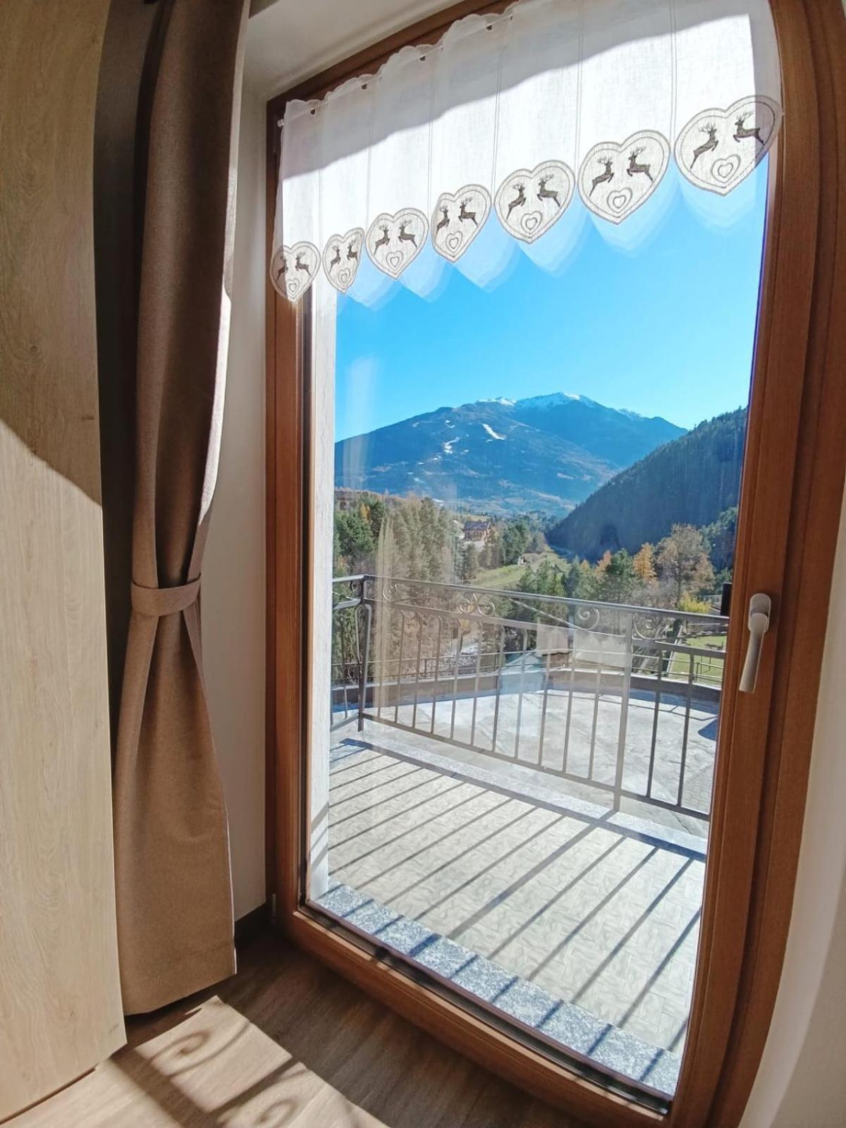 Casa Bellavista Apartment Premadio ภายนอก รูปภาพ